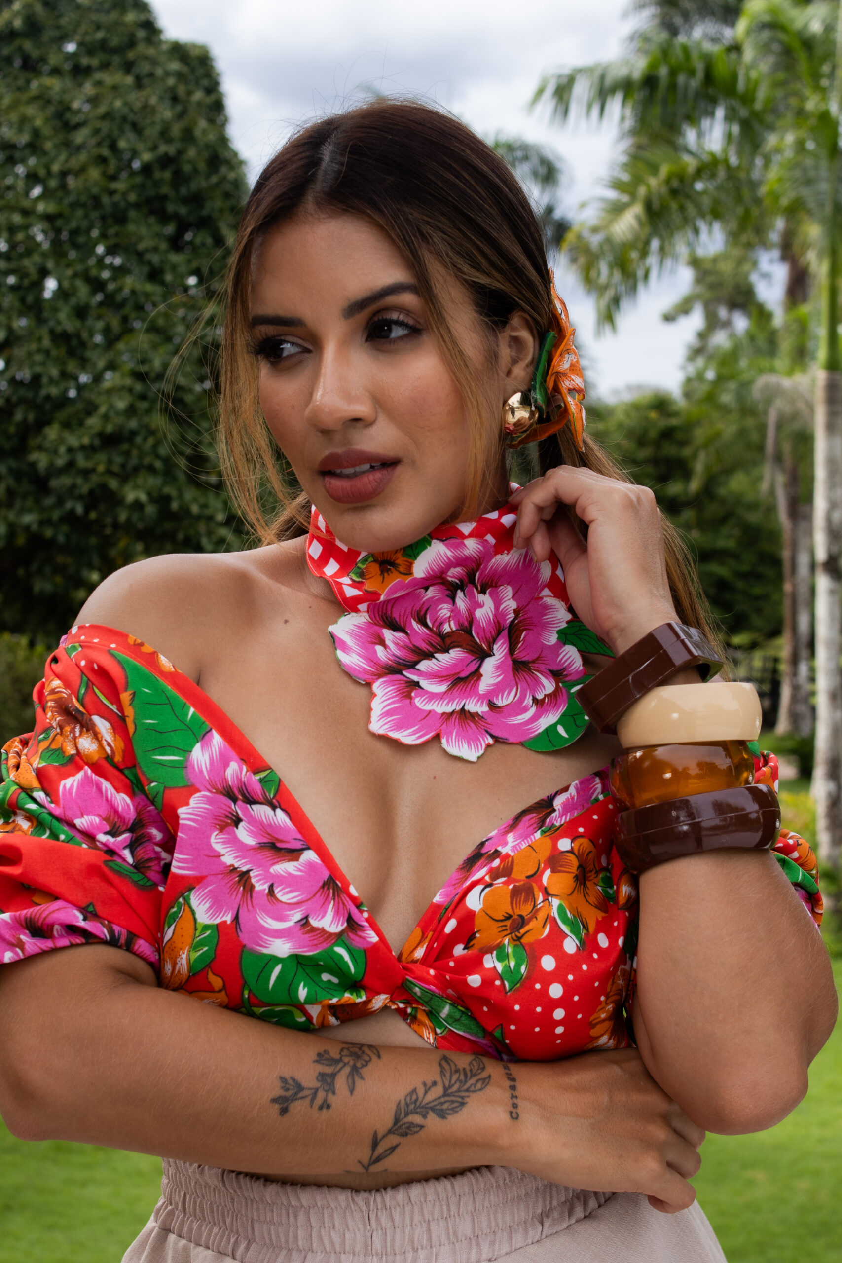 Conjunto Cropped junino Xita + Saia junina rot linho + Laço junino