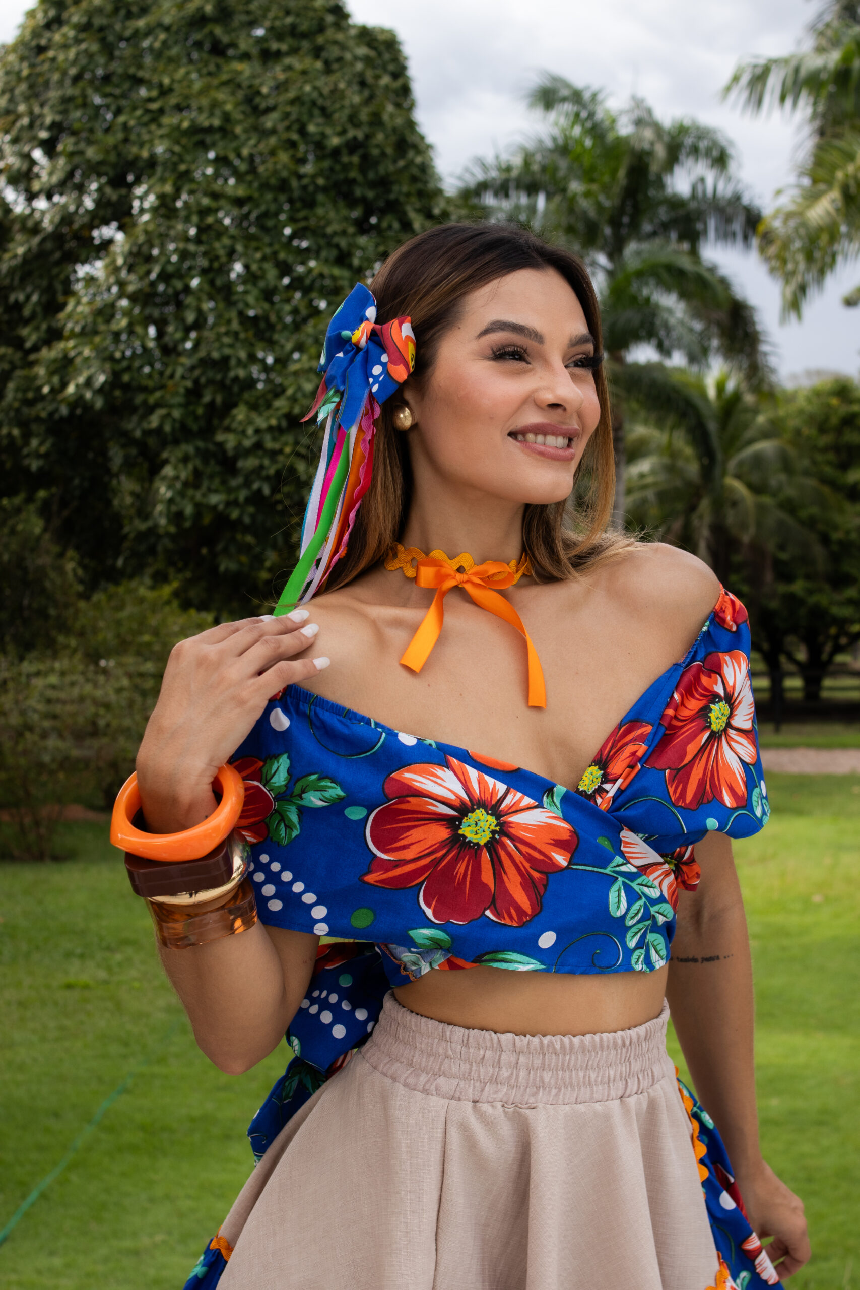 Conjunto Cropped junino Xita + Saia junina rot linho + Choker junina