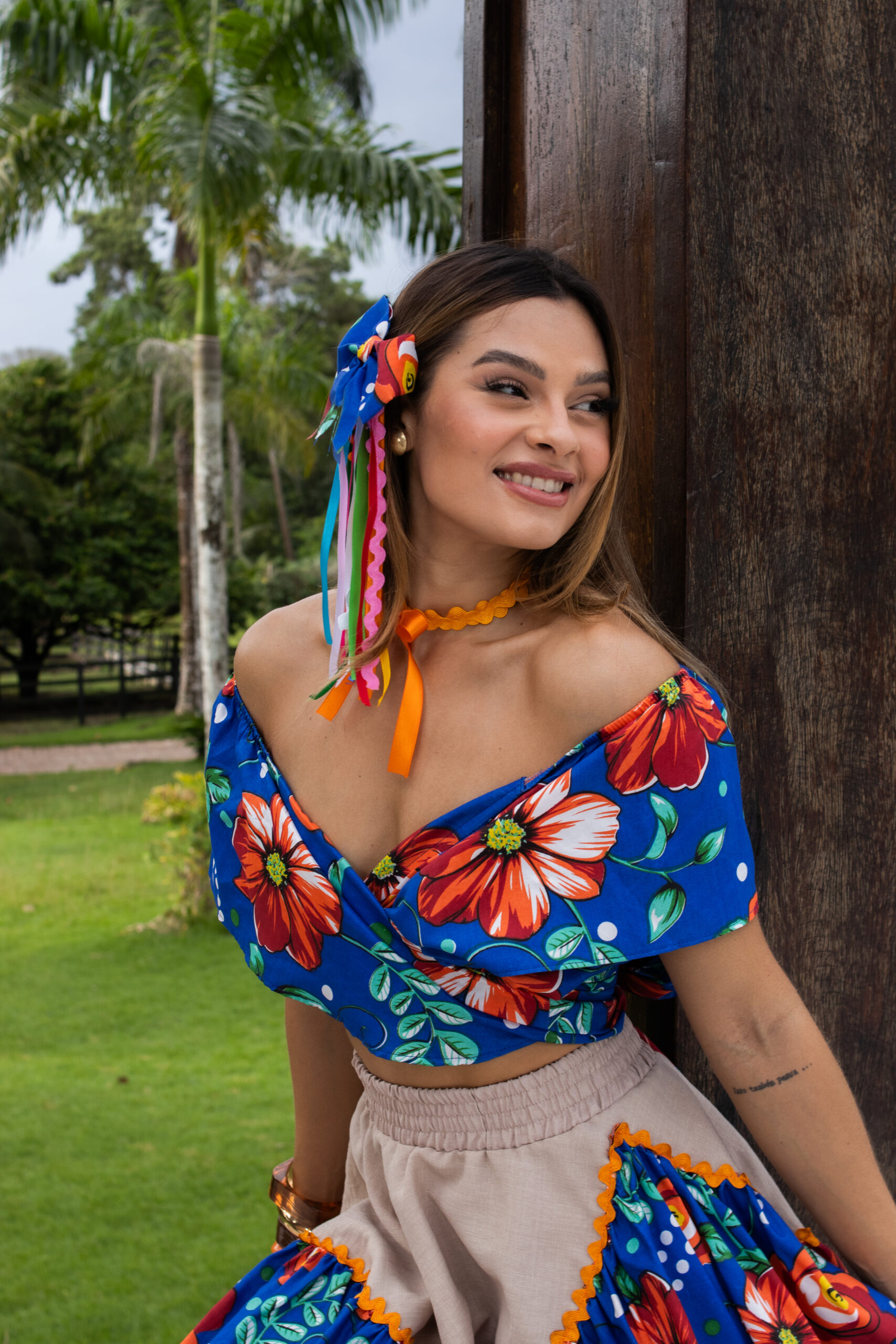 Conjunto Cropped junino Xita + Saia junina rot linho + Choker junina