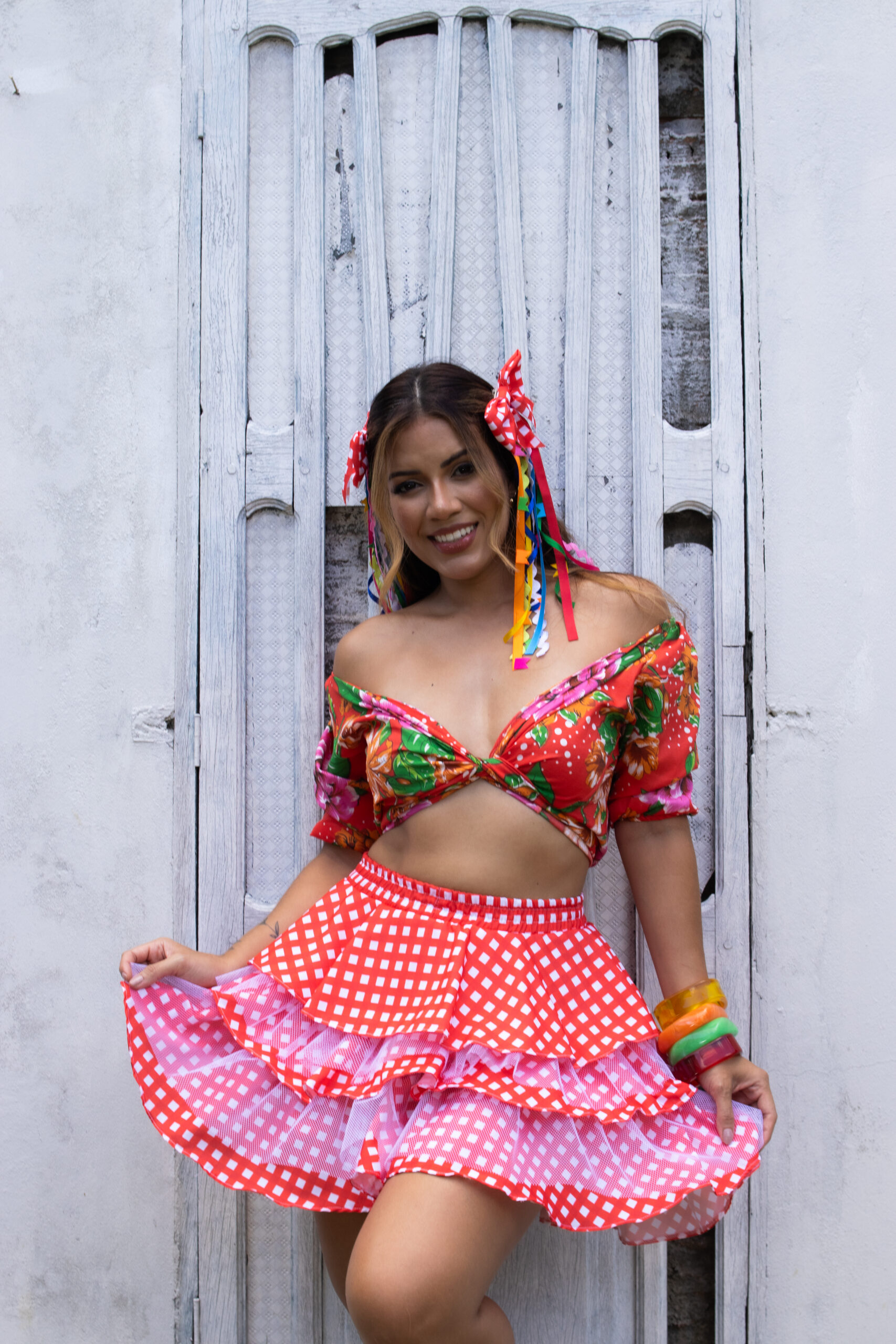 Conjunto Cropped junino xadrez + Saia junina xadrez + Laço junino xadrez