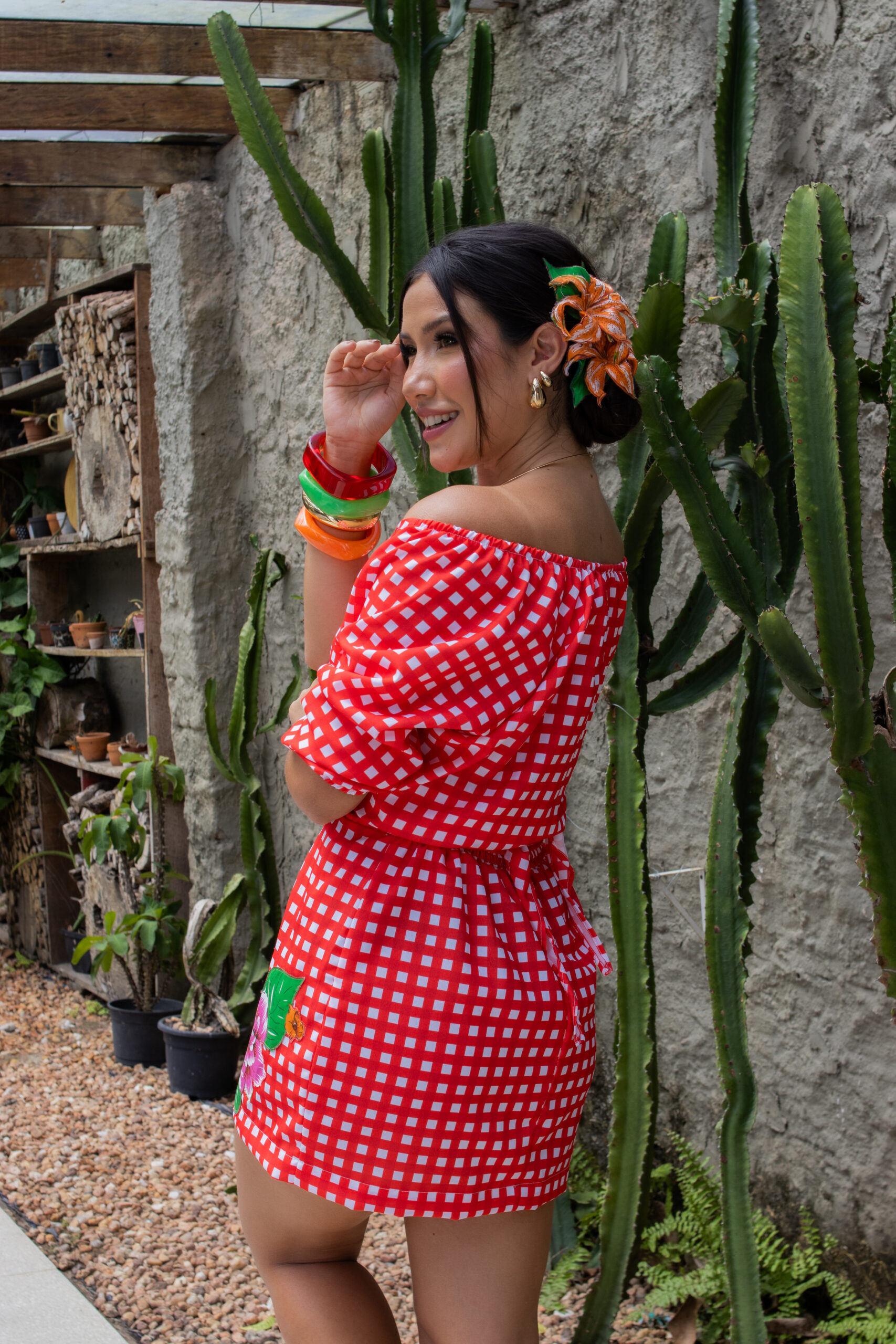 Conjunto Cropped junino xadrez + Saia junina tubo + Tiara Junina