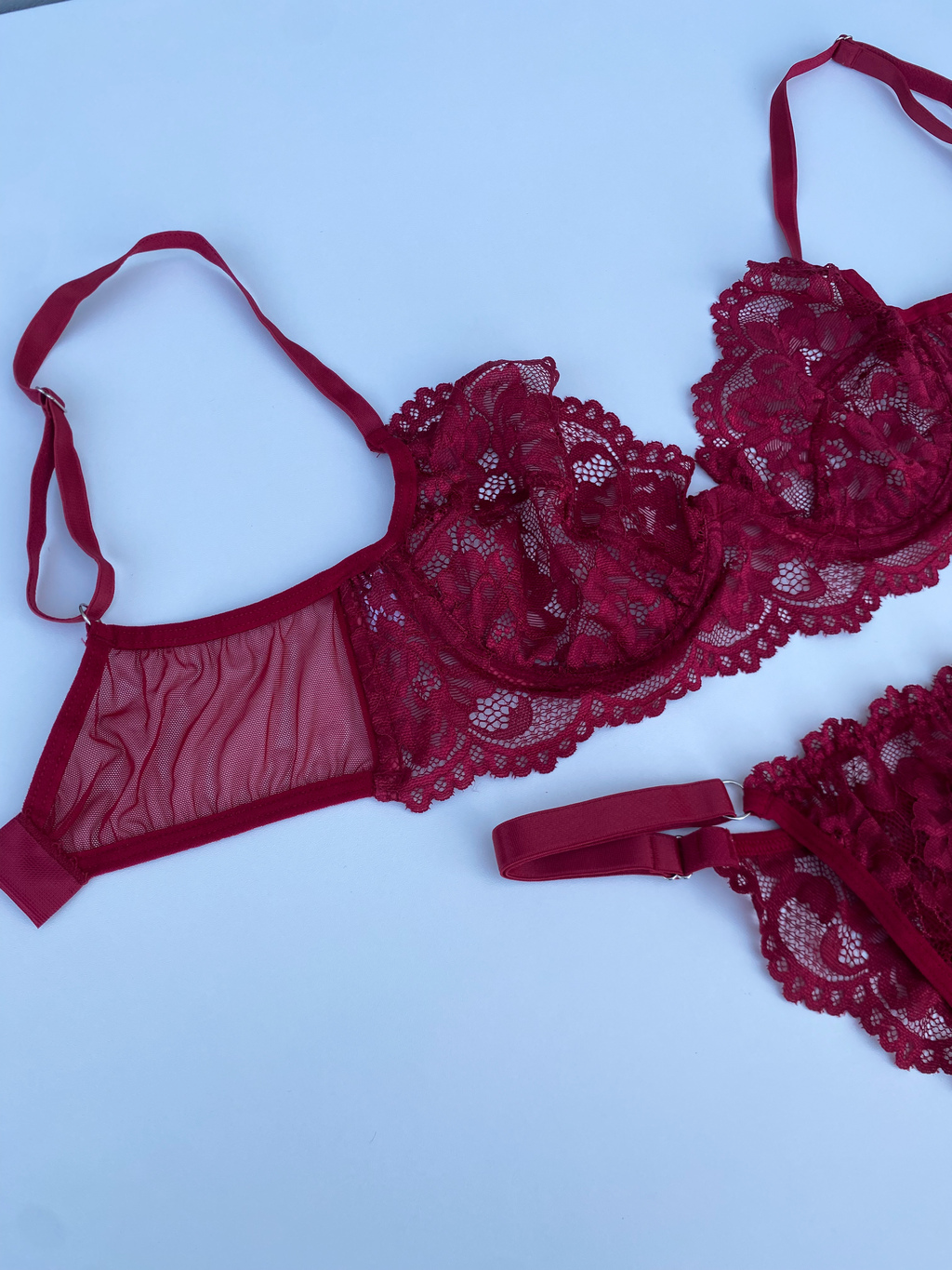 Conjunto de lingerie Dark, em renda, sem bojo, com aro de sustentação